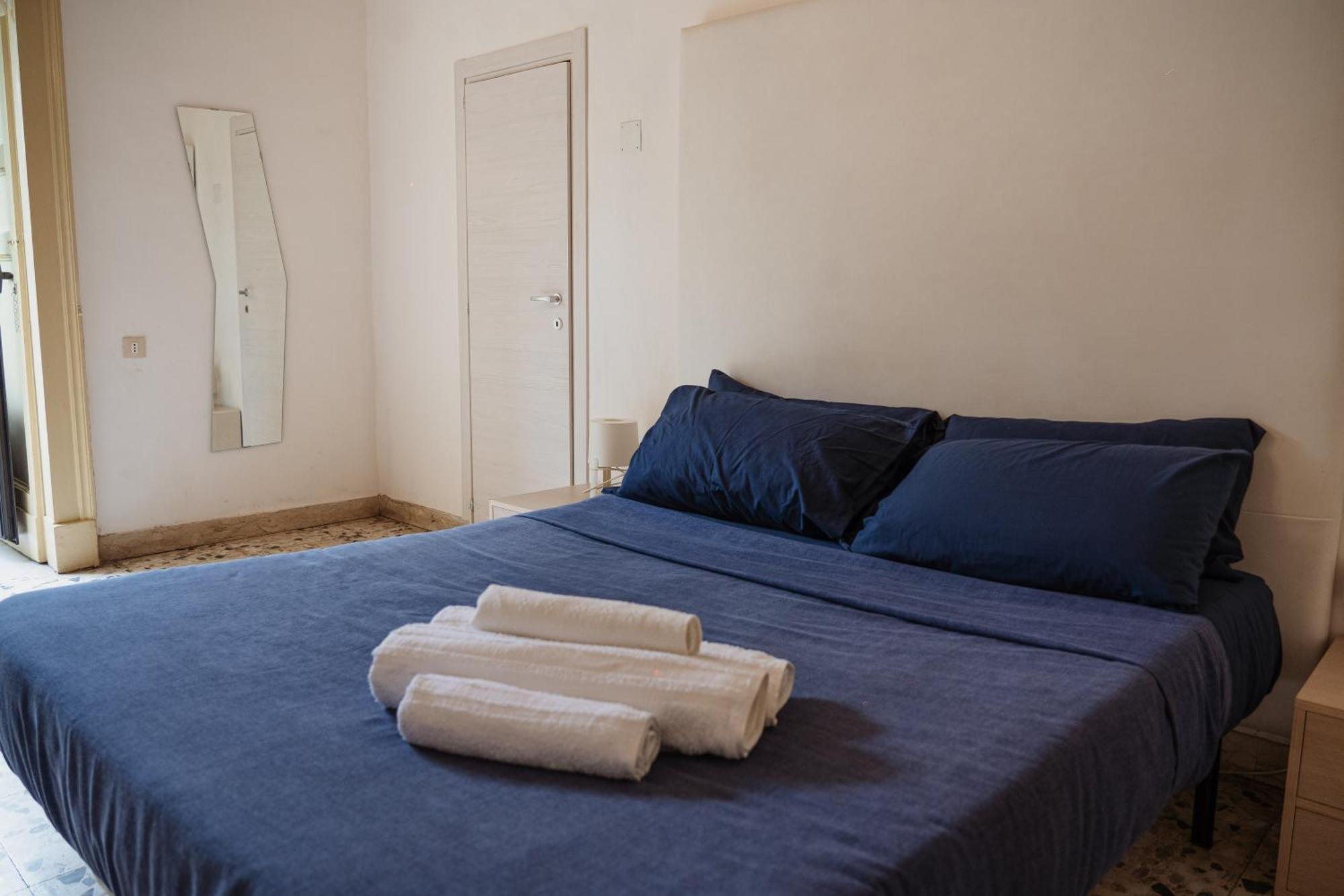 לינה וארוחת בוקר קטאניה Bed And Books מראה חיצוני תמונה