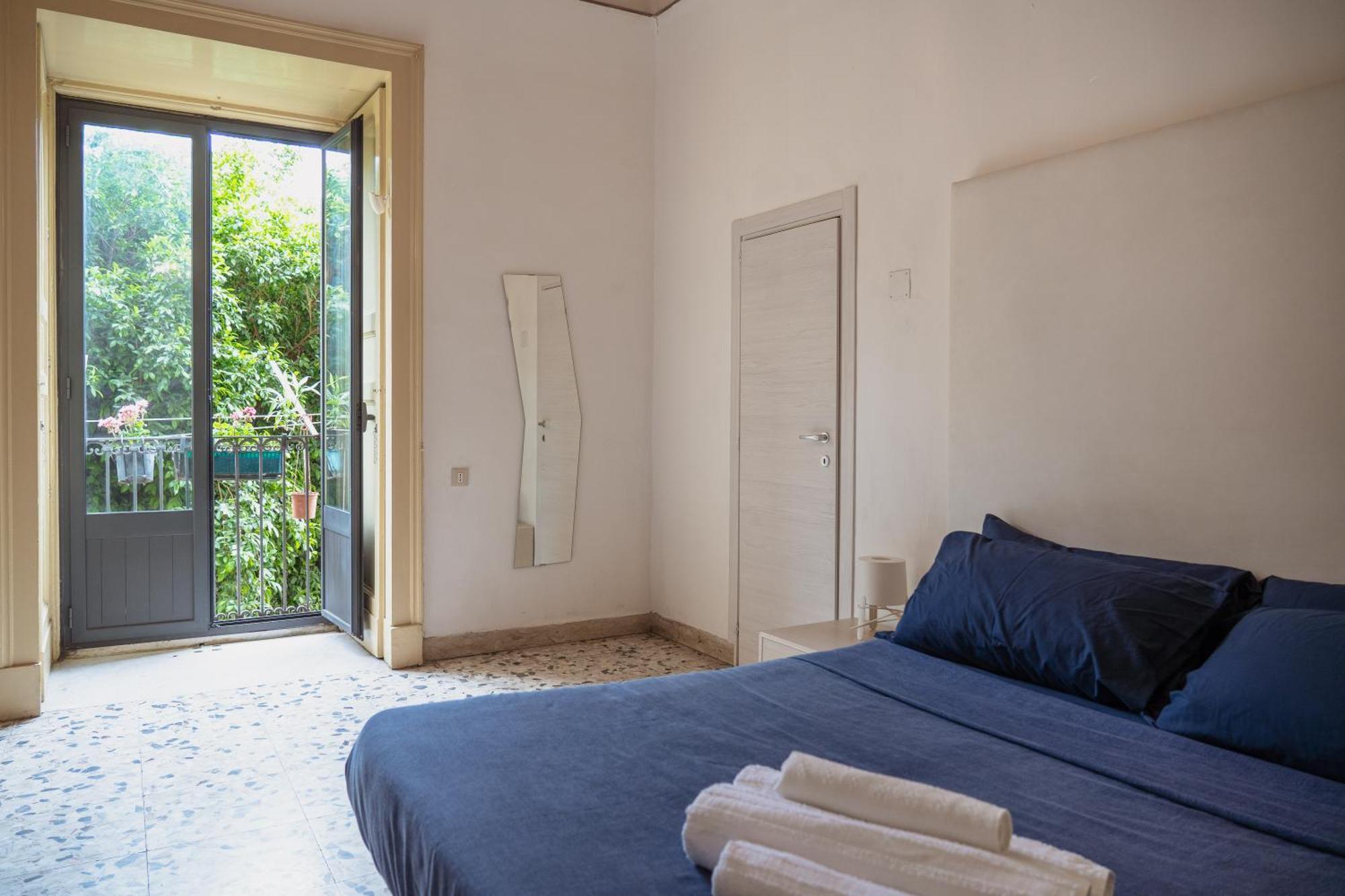 לינה וארוחת בוקר קטאניה Bed And Books מראה חיצוני תמונה